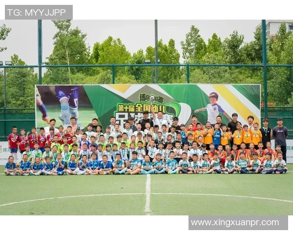 足球之喜鹊：在绿茵场上追逐梦想与荣耀的传奇故事